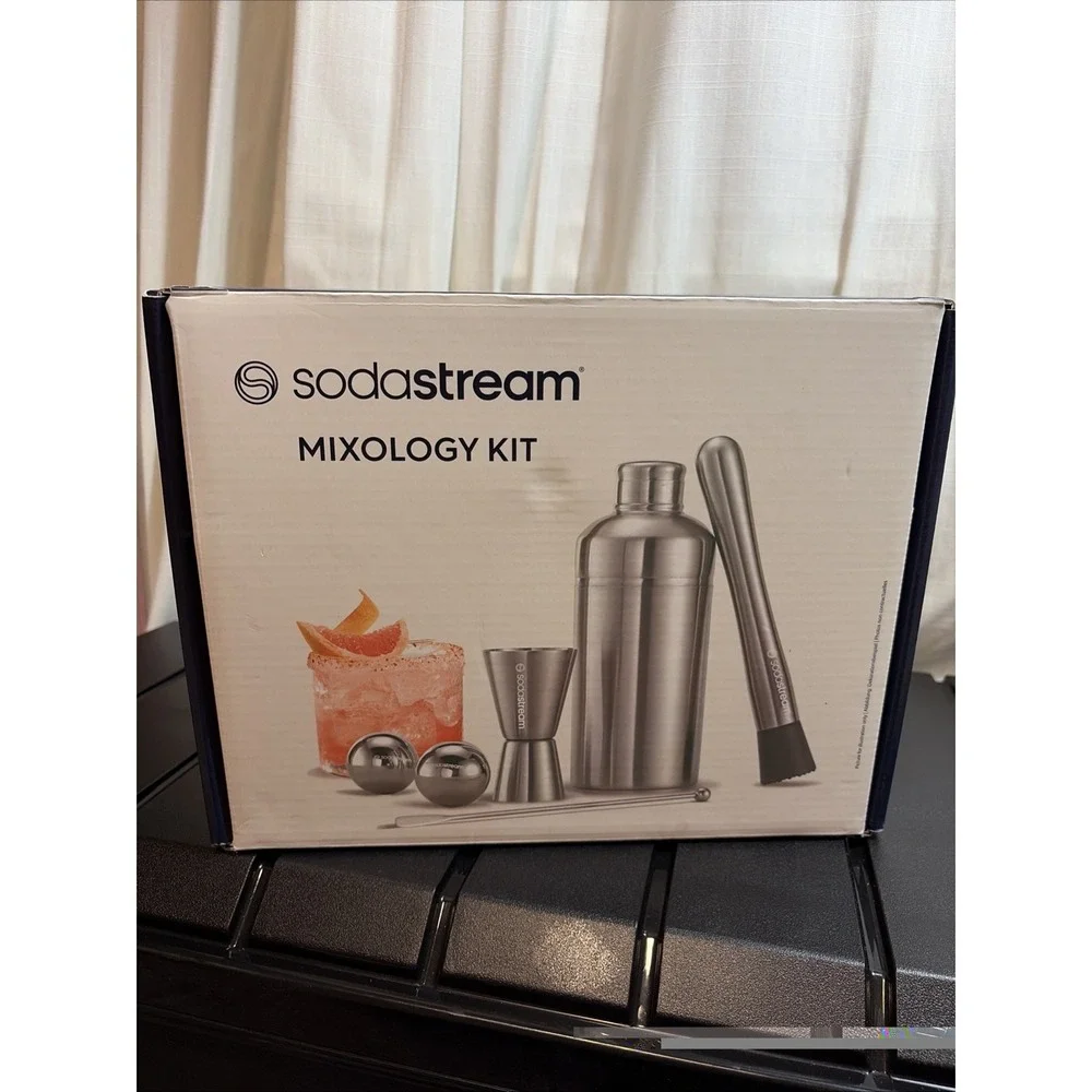 Sodastream Mixology Kit & Cocktail Book Included- BRAND NEW IN BOX‎